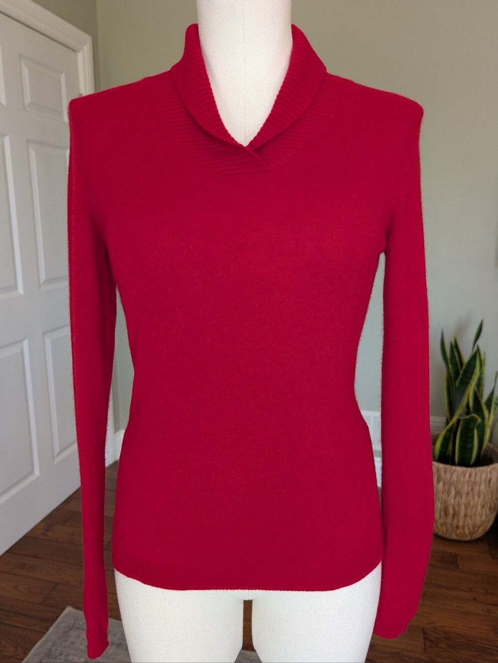 Prive Woman's Red Cashmere Sweater Shawl Collar Quiet Luxury Size S